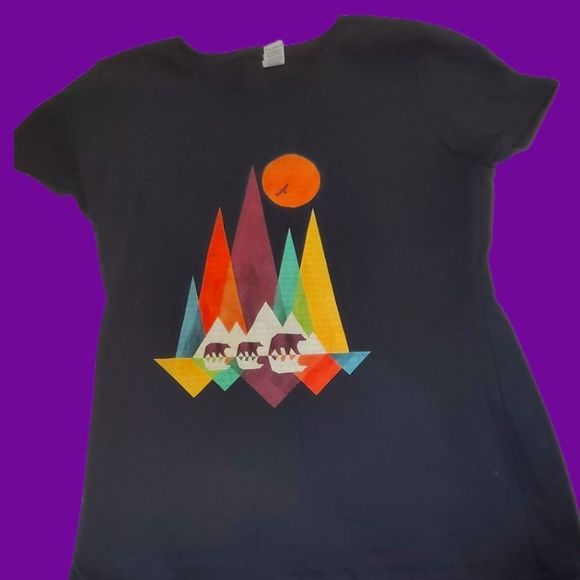 Cute Fruit of the Loom bear t-shirt 🐻 - Picture 2 of 3